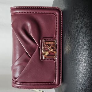 Badgley Mischka Women's Plum Pleated Crossbody Bag OS